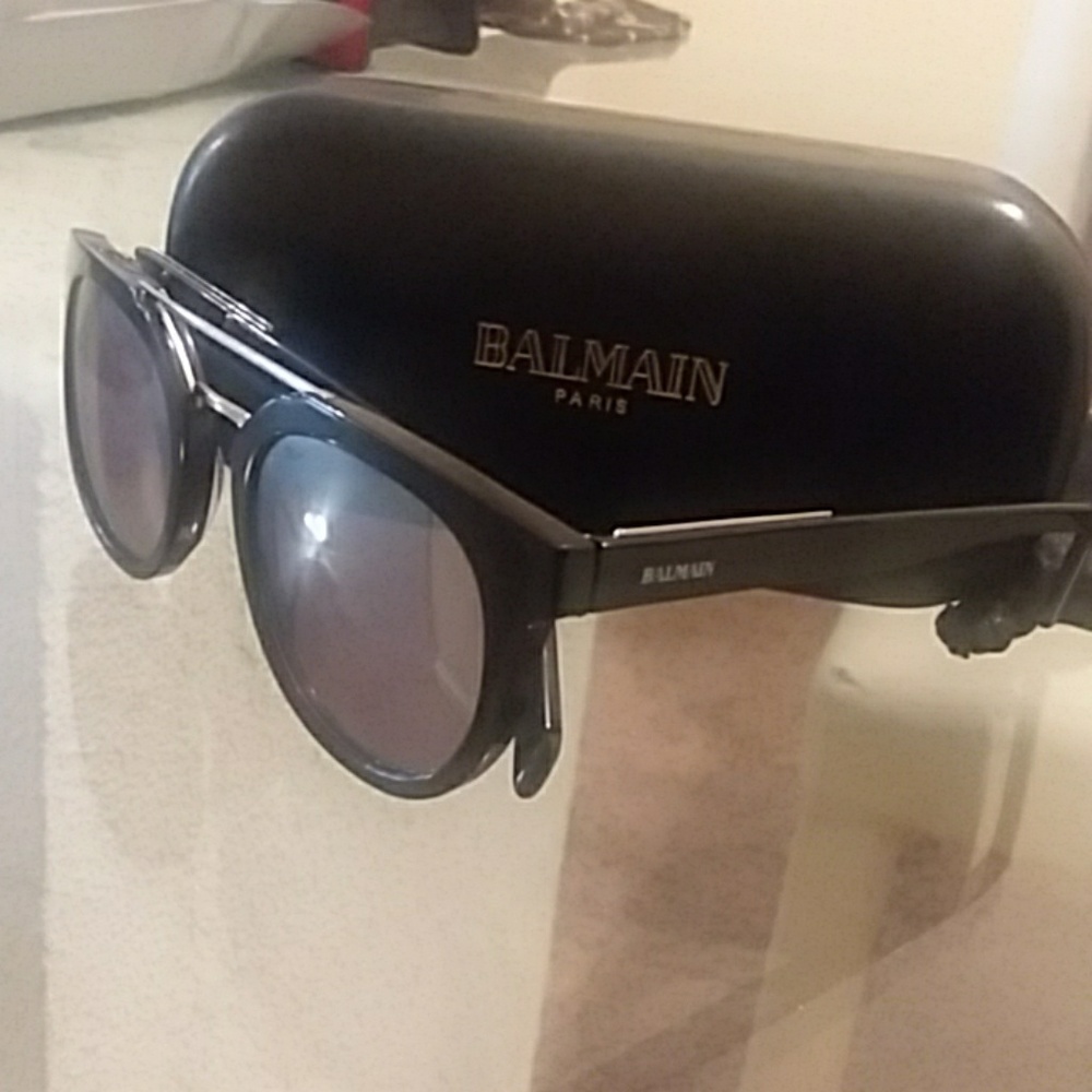 Balmain glasses